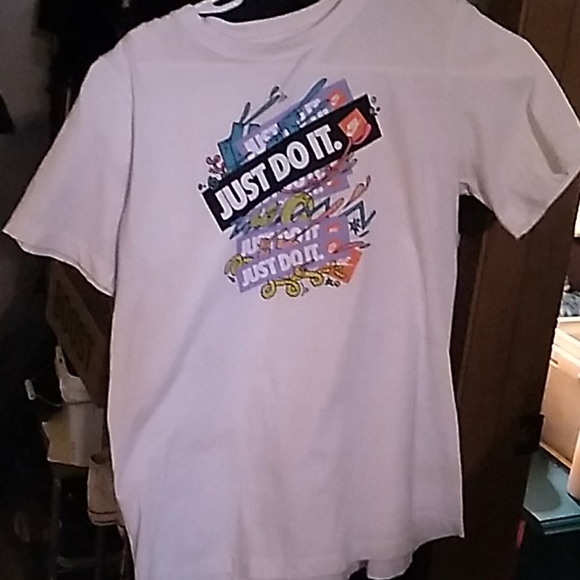 YOUTH XL nike tee - Picture 2 of 2